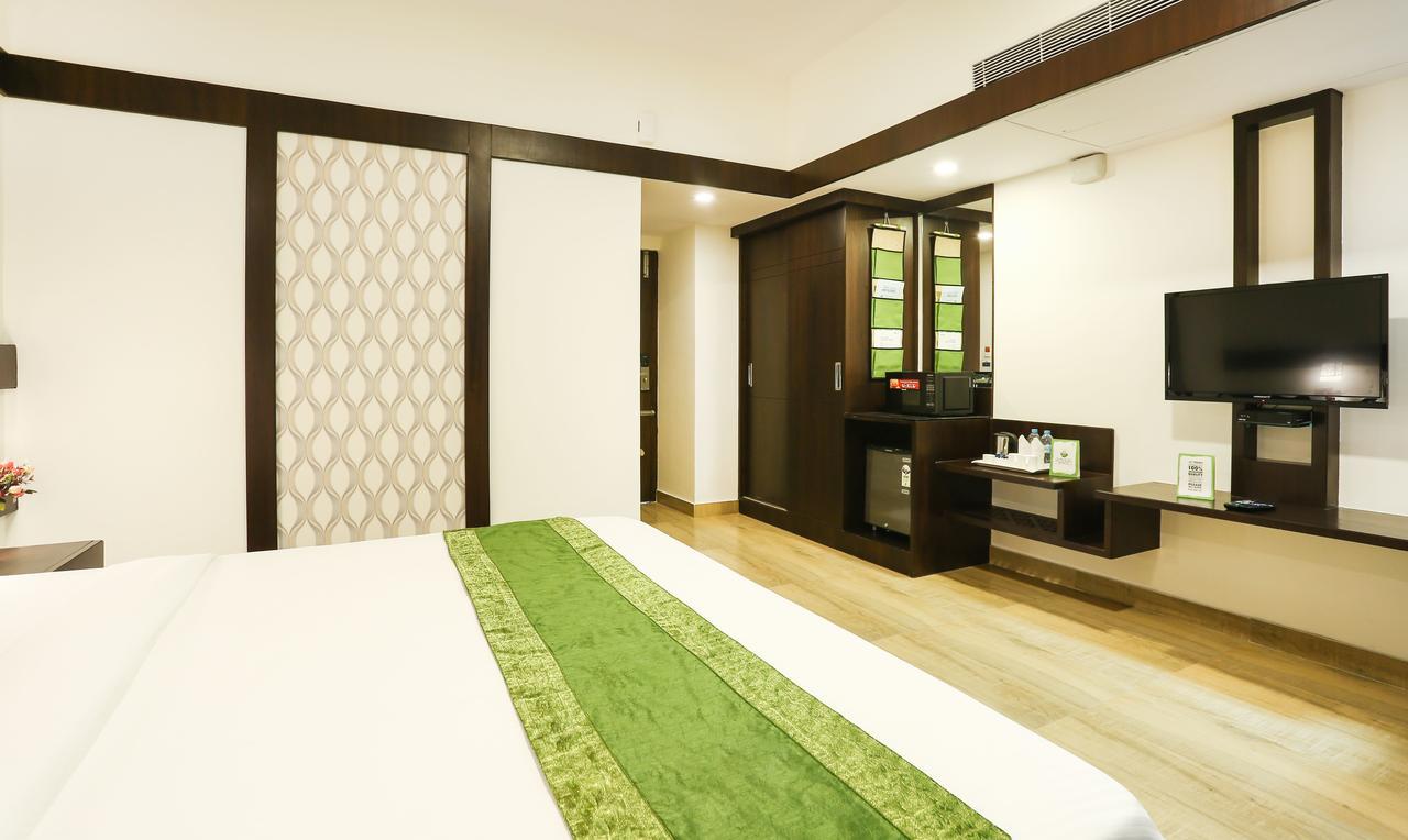 Treebo Premium Akshaya Mahal Inn Májszúr Kültér fotó