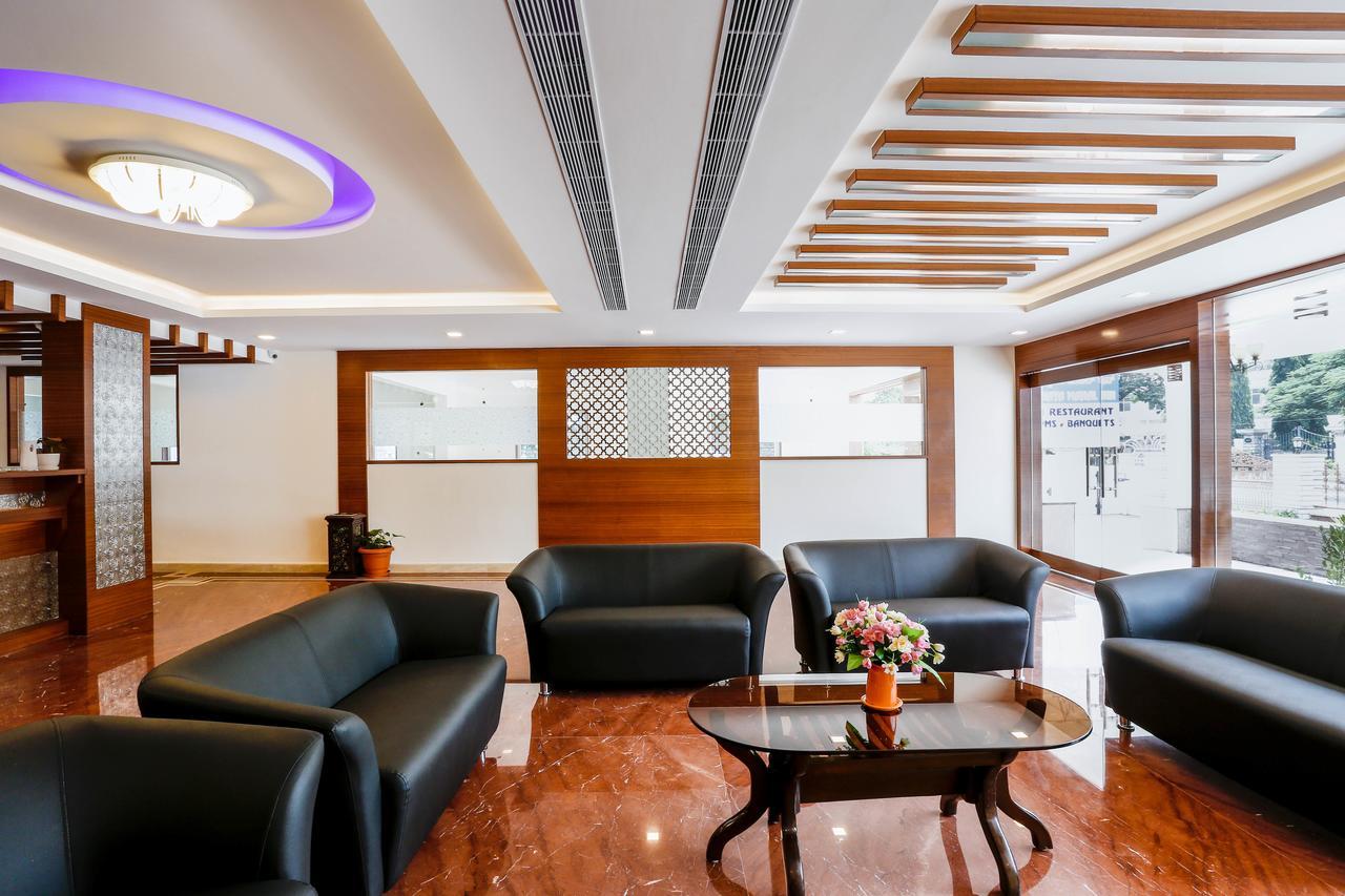 Treebo Premium Akshaya Mahal Inn Májszúr Kültér fotó
