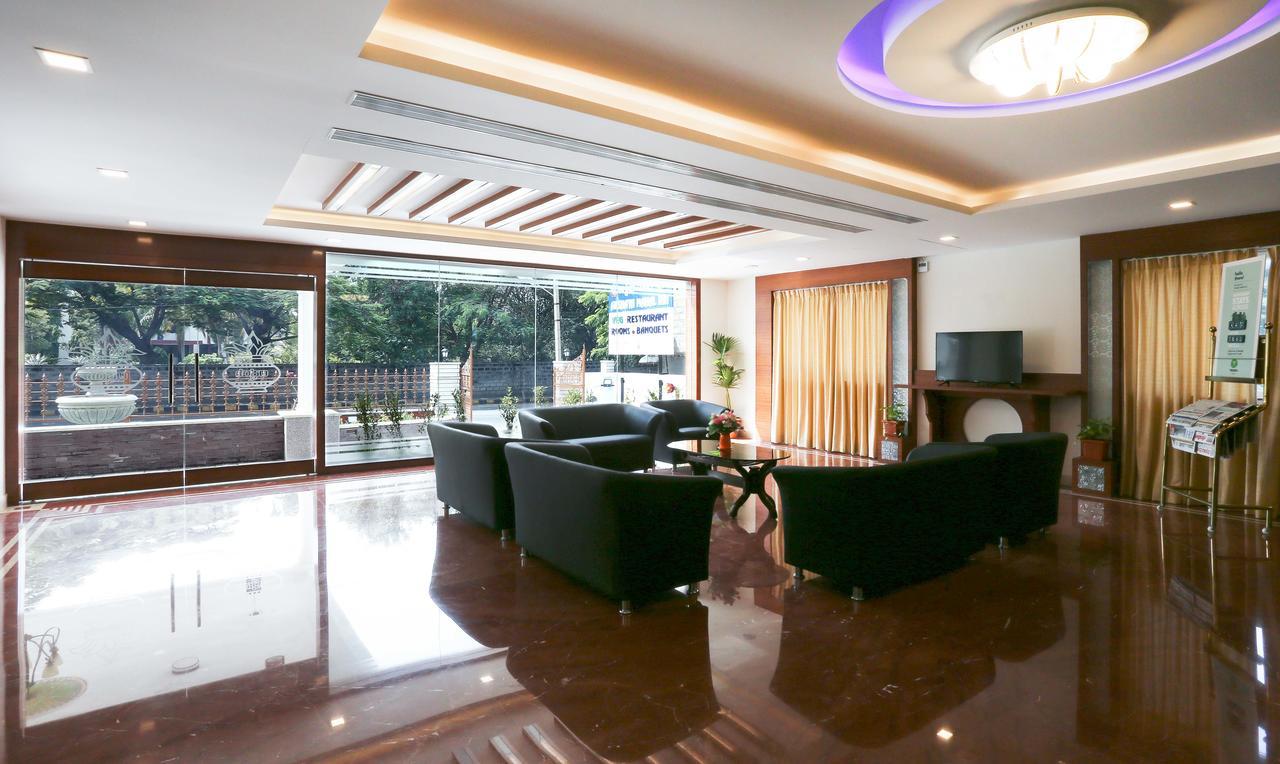 Treebo Premium Akshaya Mahal Inn Májszúr Kültér fotó