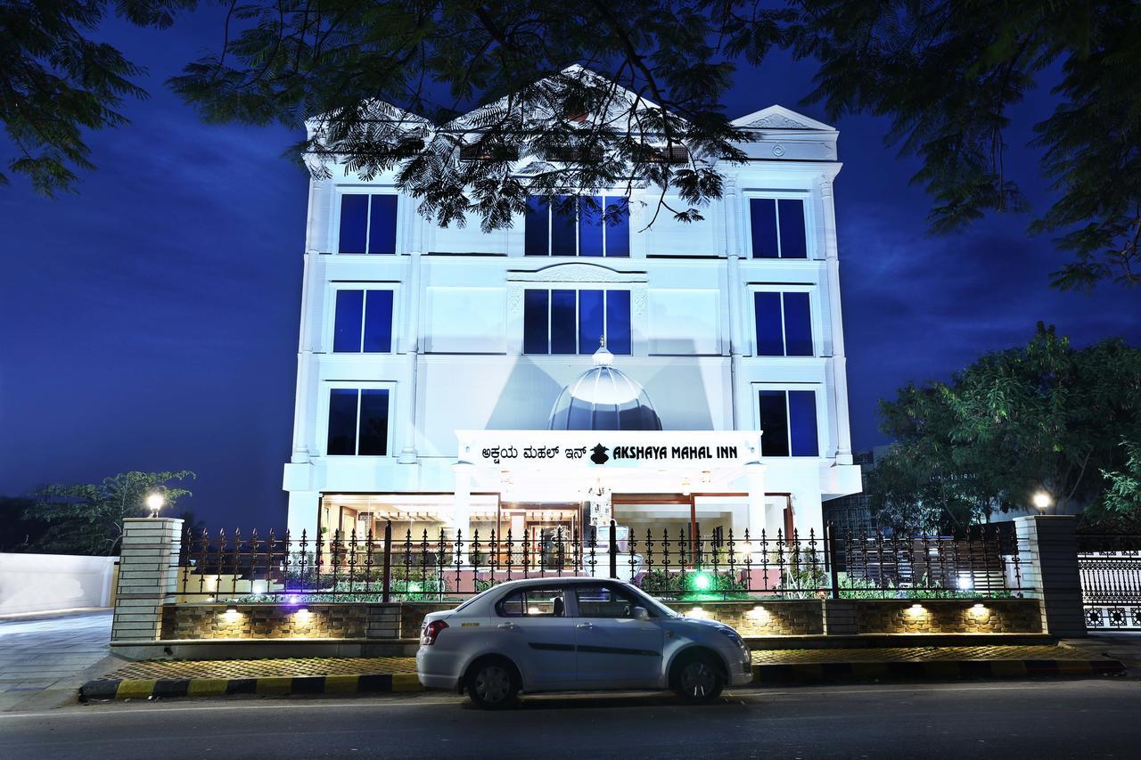 Treebo Premium Akshaya Mahal Inn Májszúr Kültér fotó