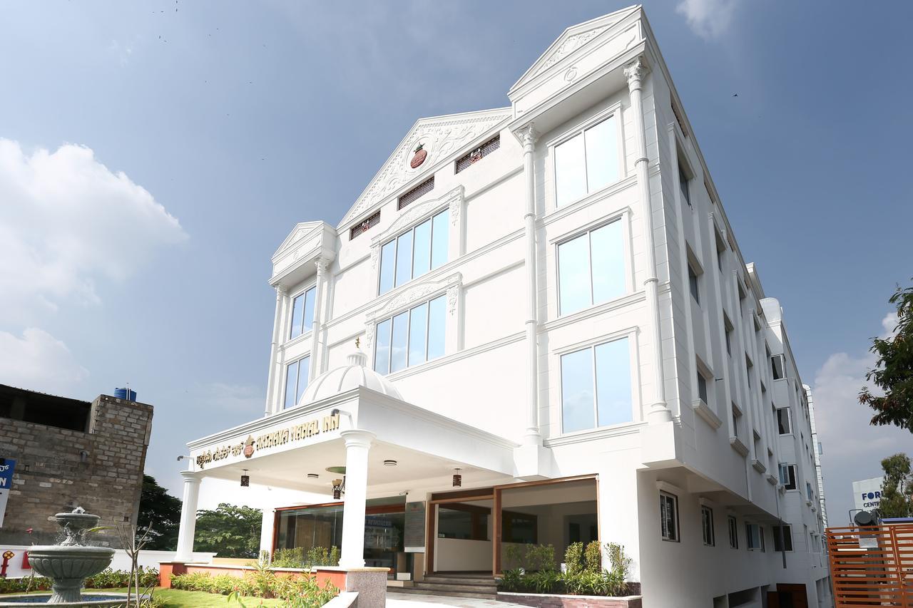 Treebo Premium Akshaya Mahal Inn Májszúr Kültér fotó
